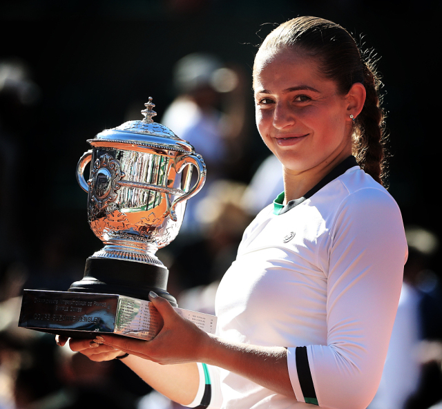 阿扎伦卡新星挺进下一轮表现惊艳，老鹰未来可期！(阿扎伦卡写真)